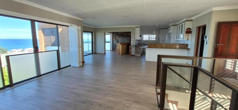To Let 3 Bedroom Property for Rent in Outeniqua Strand Western Cape